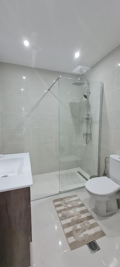 Cozy Apartment With Garden Near Town Center, Fully Renovated. Афины Экстерьер фото